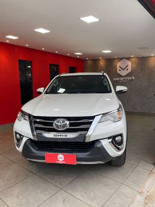 TOYOTA HILUX 2.7 SR 4X2 CD 16V FLEX 4P AUTOMÁTICO TOYOTA HILUX 2.7 SR 4X2 CD 16V FLEX 4P AUTOMÁTICO